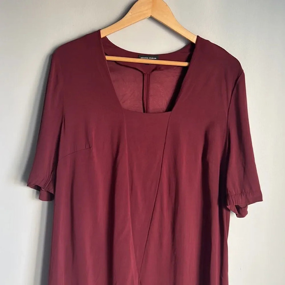 Universal Standard Marilyn Shift Dress - Picture 5 of 9